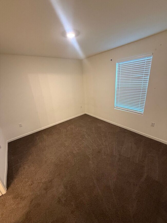 Foto del edificio - Beautiful 4BD/3BA Single-Family Home Solar, Battery Backup & Move-In Ready