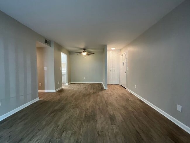 Building Photo - 415 Orchard Trace Ln