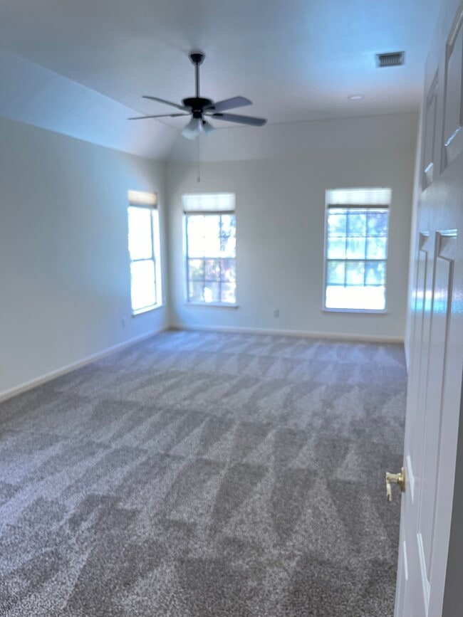 Building Photo - 17406 Canyon Boulder