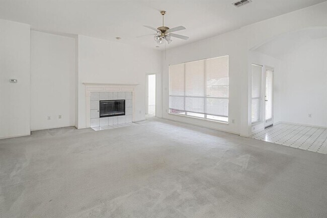 Building Photo - 5200 Cheyenne Trail