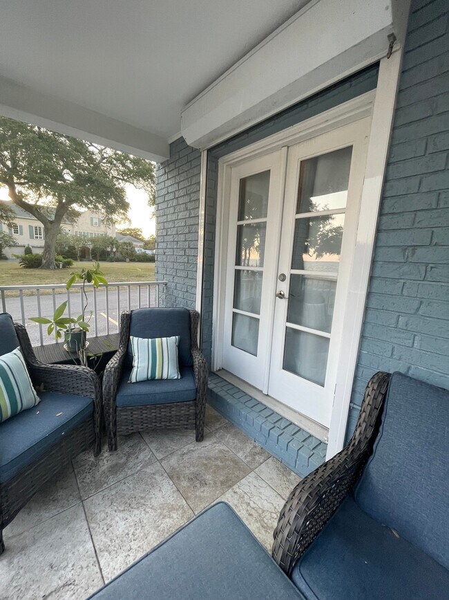 Foto del edificio - 1282 Beach Blvd
