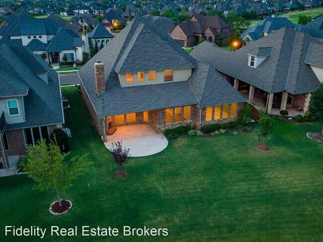 Foto del edificio - 3 br, 3.5 bath House - 16733 Little Leaf Ct.