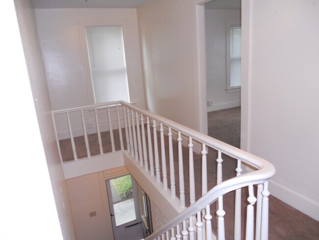 Foto del edificio - 1 BR Apartment Near Downtown
