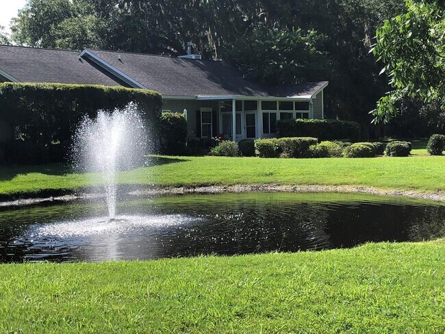 Foto del edificio - 26 White Oak Ct