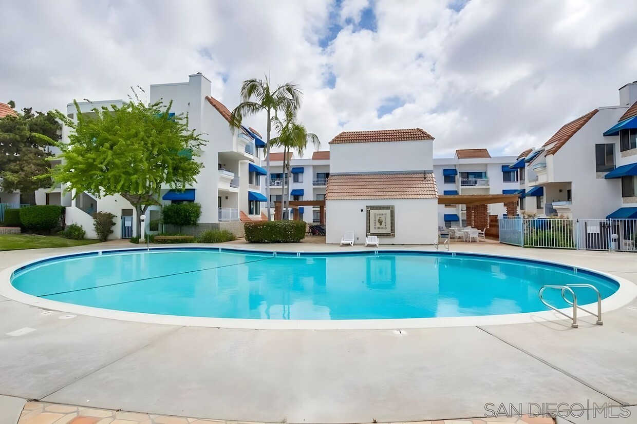 Primary Photo - Pines of La Jolla