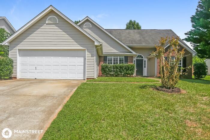 Primary Photo - 13503 Willow Falls Rd, Charlotte, NC 28215