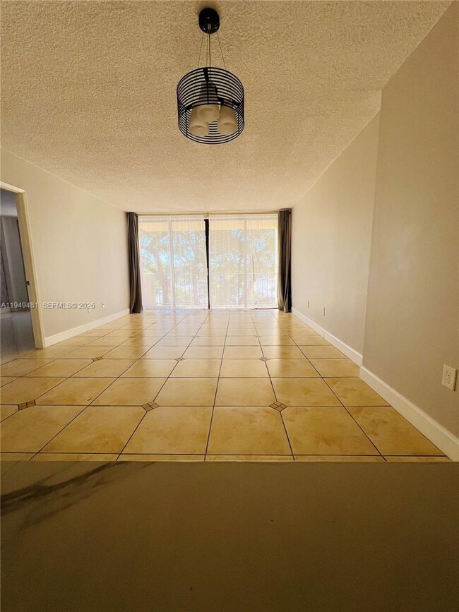 Foto del edificio - 1470 NE 123rd St