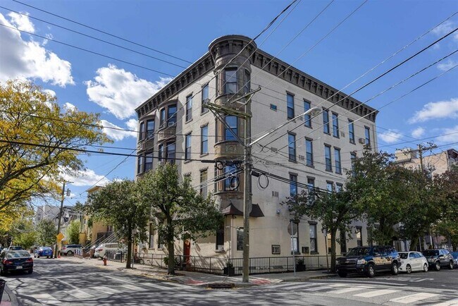 Foto del edificio - 193 Ogden Ave