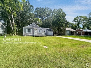 Building Photo - 525 Selma Rd