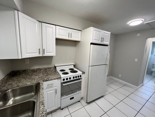 Foto del edificio - 121 SW 15th St