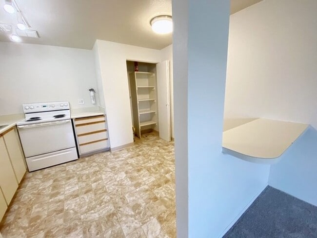 Building Photo - 4446 Reka Dr