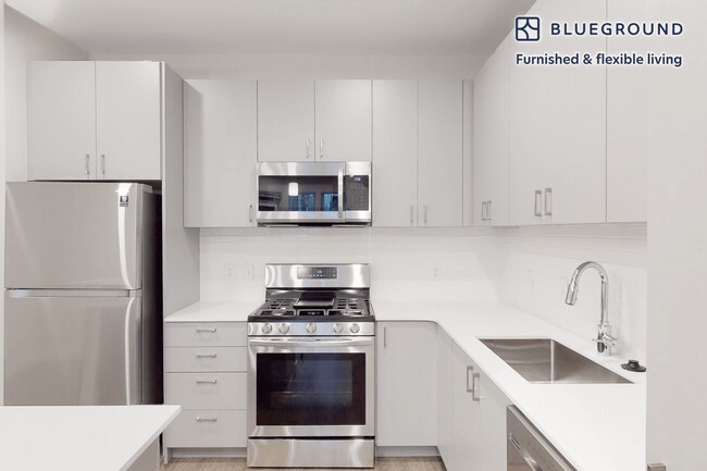 Building Photo - 290 Mishawum Rd