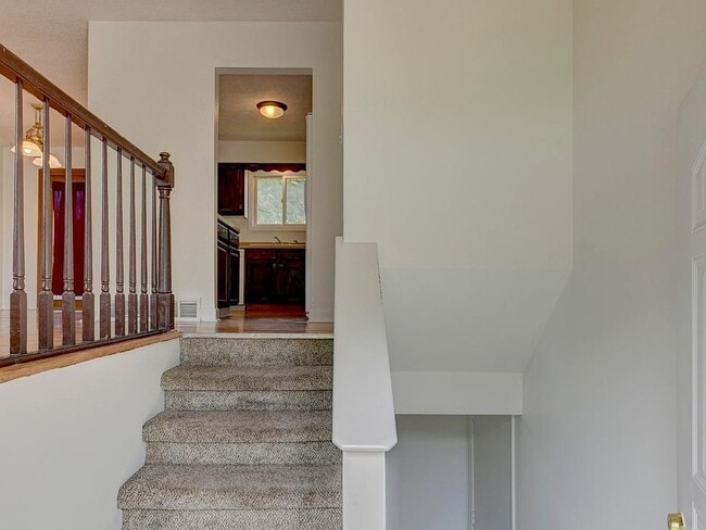 Building Photo - 3514 Glory Cir
