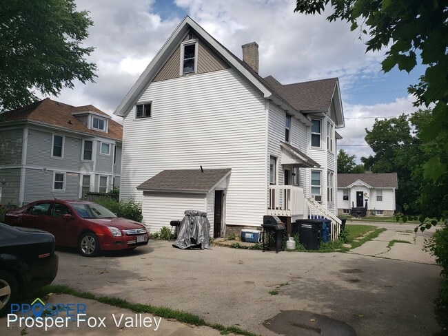 Building Photo - 645 Central St