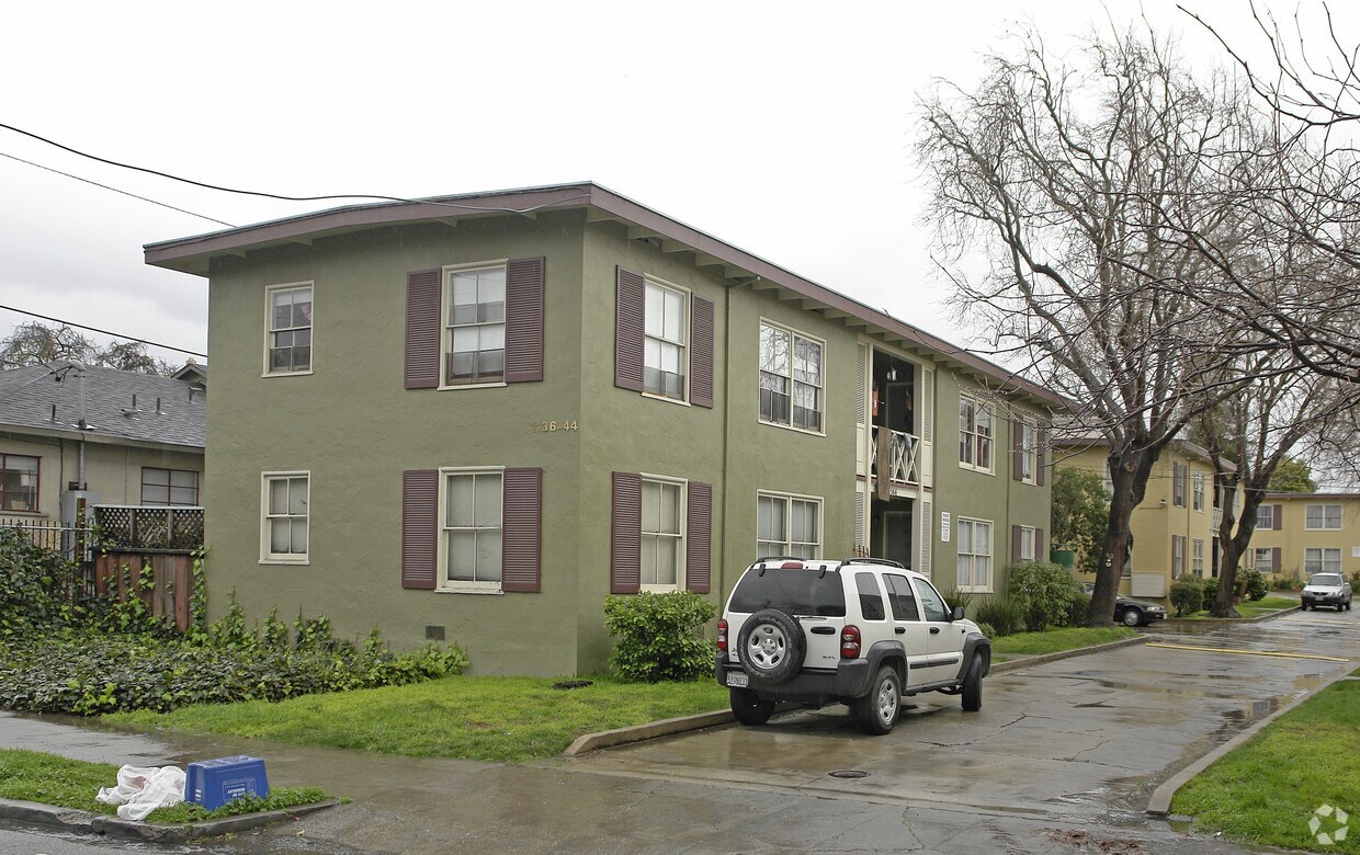 Primary Photo - 1136 Hearst Ave