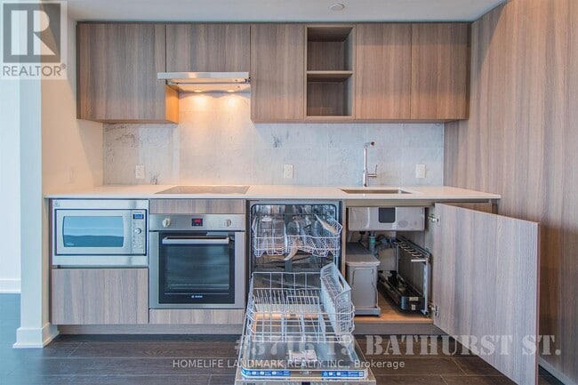 Photo du bâtiment - 19 Bathurst St