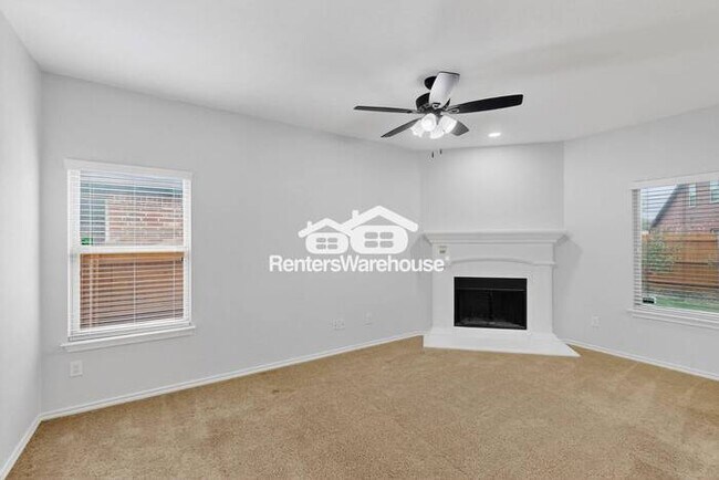Building Photo - MOVE IN READY - 3BED/2BATH - HASLET, TEXAS