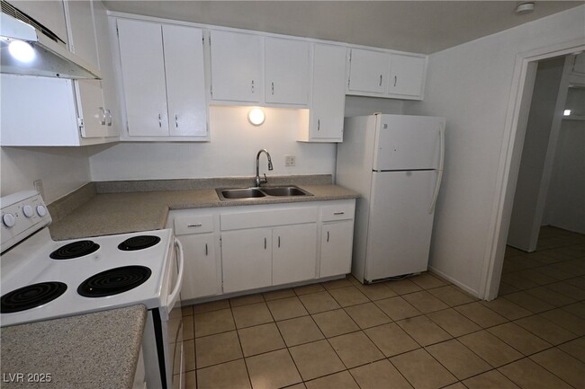 Foto del edificio - 2200 Marlin Ave