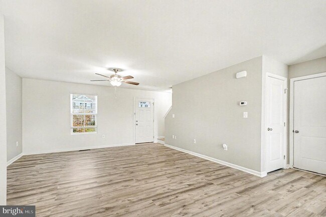 Foto del edificio - 105 Harper Ln