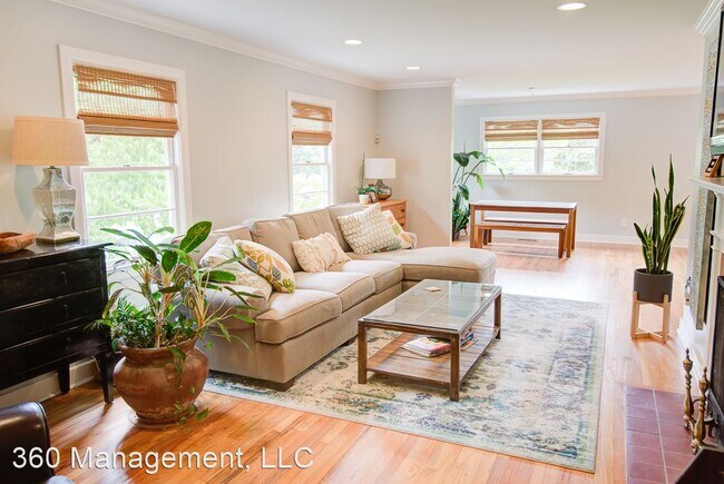 Building Photo - 3 br, 2 bath House - 650 Auburn Dr