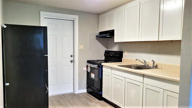 Foto del edificio - 5320 Pine St