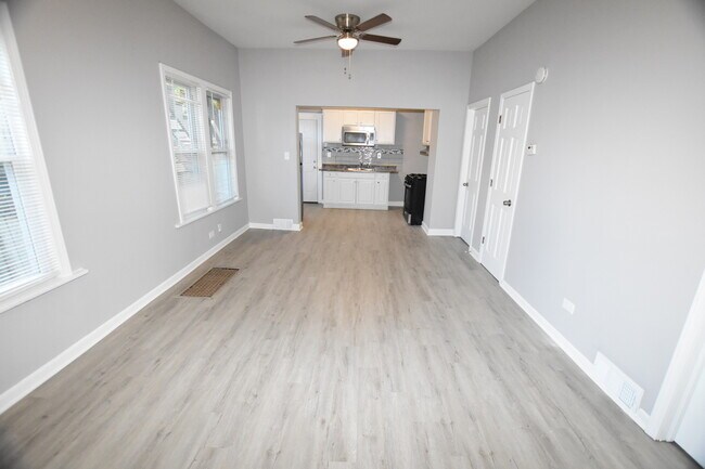 Foto del edificio - 1143 Superior St