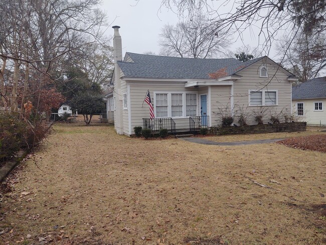 Building Photo - 3187 Le Bron Rd