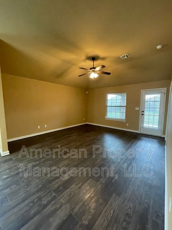 Foto del edificio - 13046 E 133rd Pl N