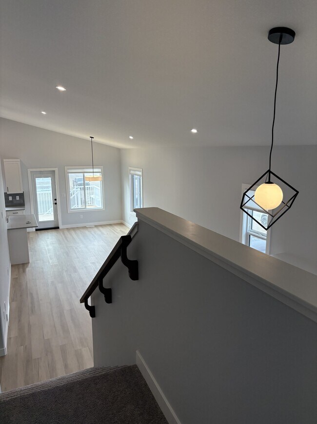 Photo du bâtiment - Brighton Rentals on Schmeiser & Taskamanwa