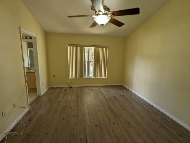 Building Photo - 129 Wakulla Springs Way