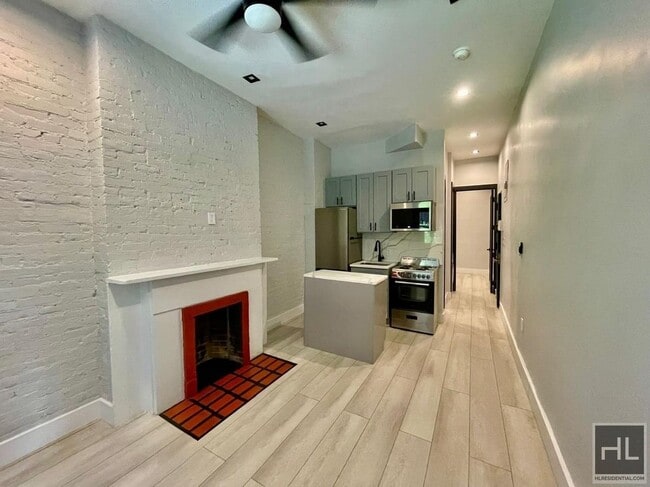 Building Photo - European-Style 1 Bedroom with Private Gard...