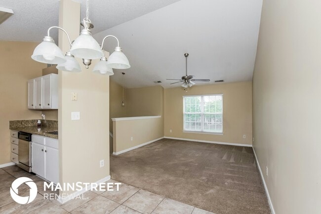 Foto del edificio - 5703 Burning Ridge Dr