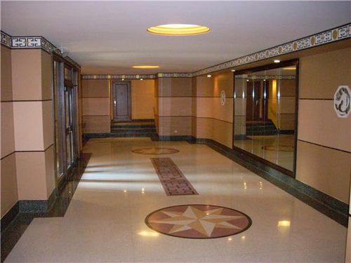 Foto del edificio - 303 W 37th St