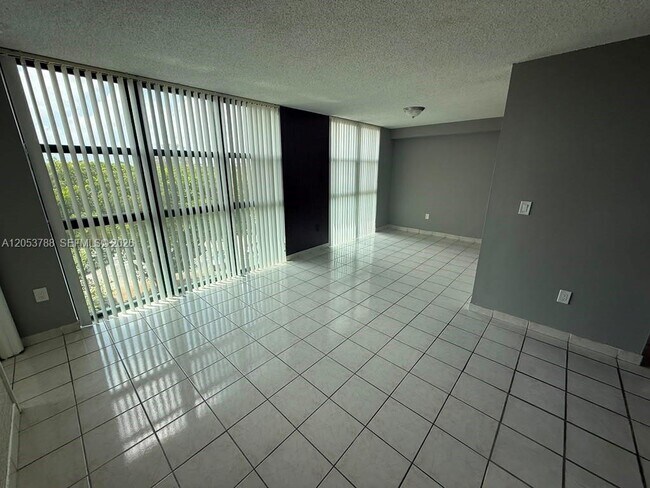 Foto del edificio - 11780 SW 18th St