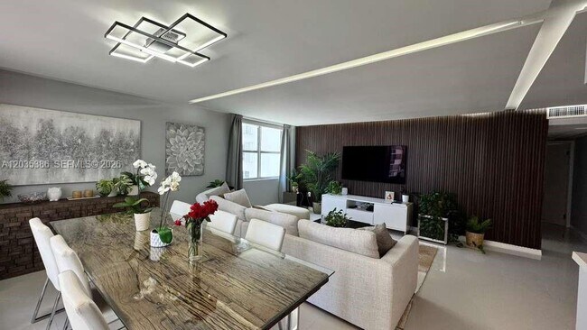 Foto del edificio - 5750 Collins Ave