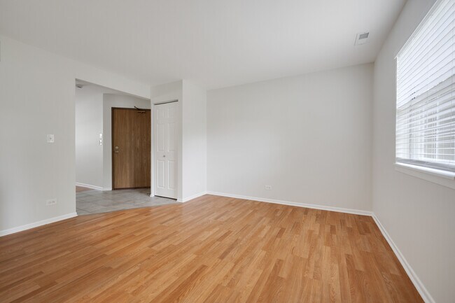 Foto del edificio - 546 E Shag Bark Ln