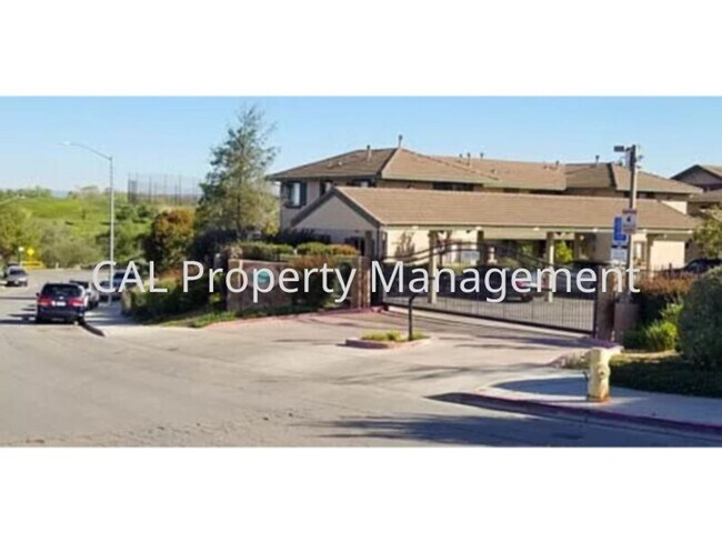 Foto del edificio - Two bedroom condo for rent in Salinas, CA!