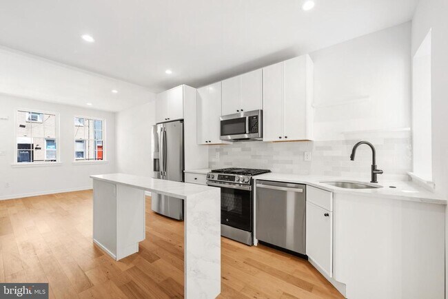 Foto del edificio - 2214 Titan St