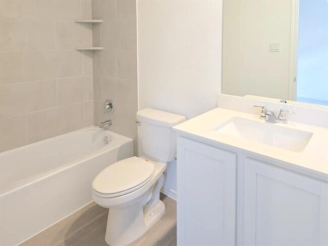 Foto del edificio - 1633 Four Waters Lp