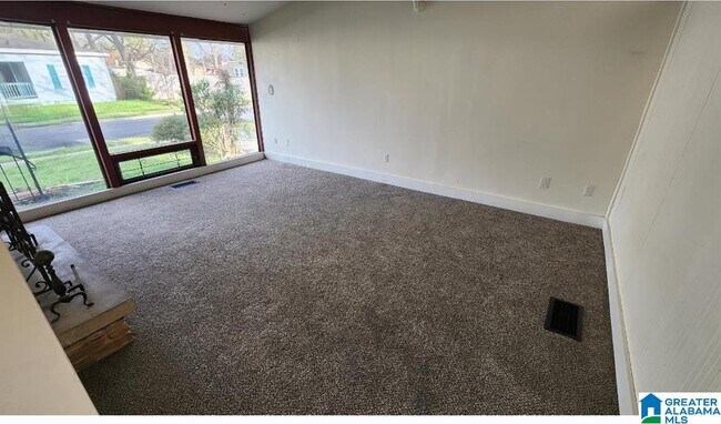 Foto del edificio - 1319 Court R