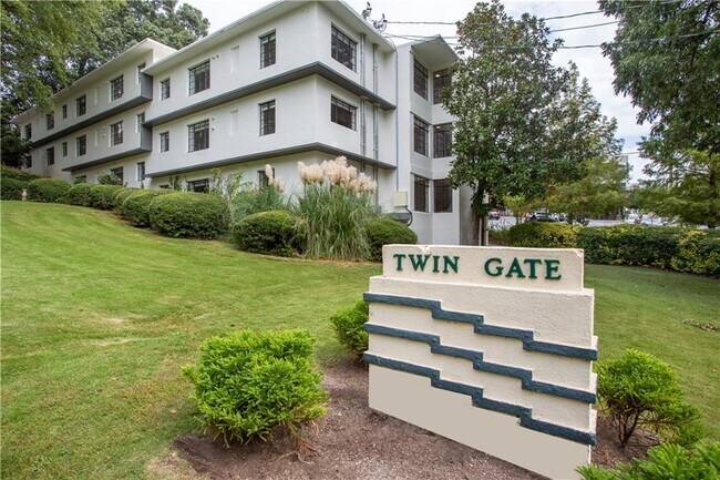 Foto del edificio - 43 25th St NW