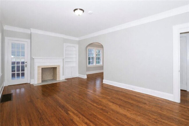 Building Photo - 1441 Blvd Lorraine SW