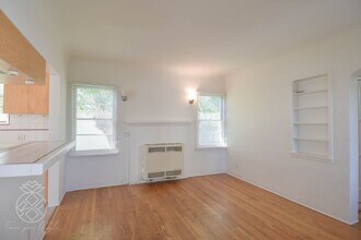 Building Photo - 10593 1/2-10593 1/2 Ayres Ave