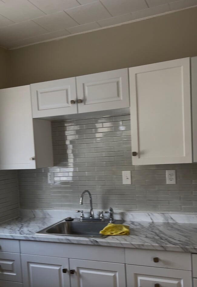 Building Photo - 73 Richfield St