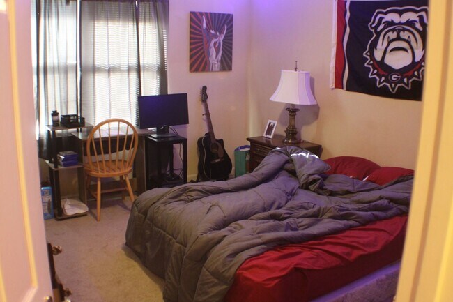 Foto del edificio - 2 Bedroom Apartments/Townhomes in Five Poi...