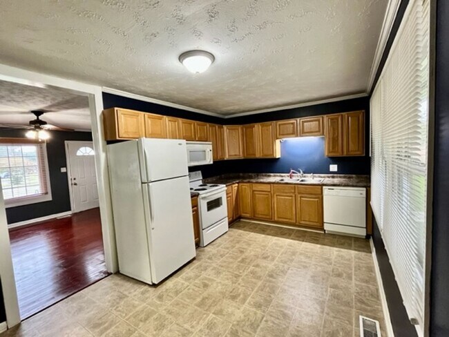 Foto del edificio - Rental Avail in Montclair!