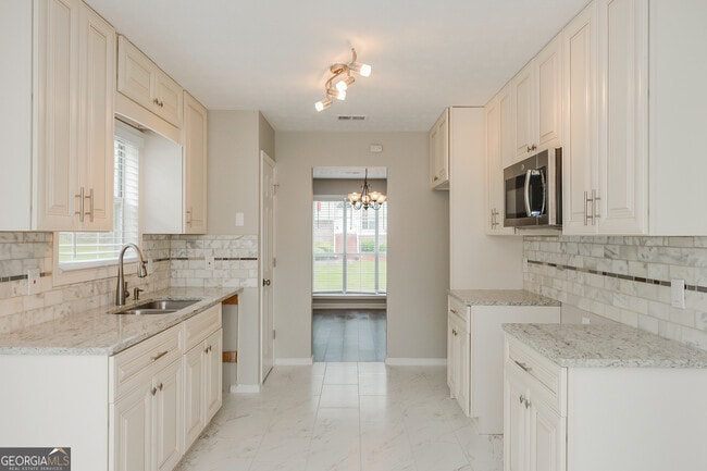 Building Photo - 2580 Riverwood SPG