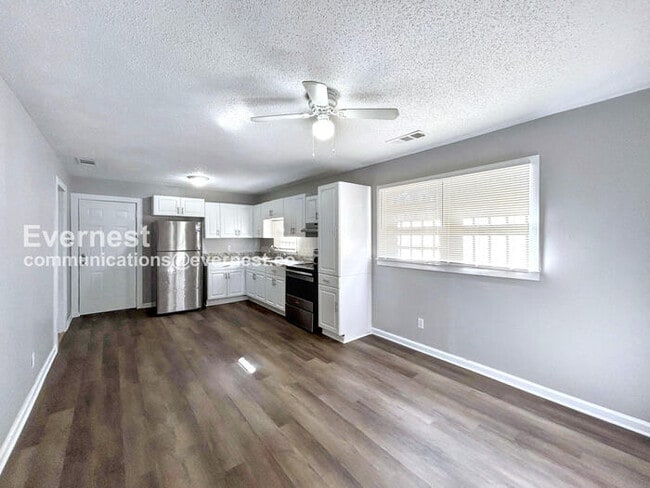 Foto del edificio - 1214 Calhoun Ave