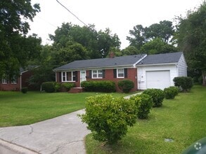 Building Photo - 2100 Opal St