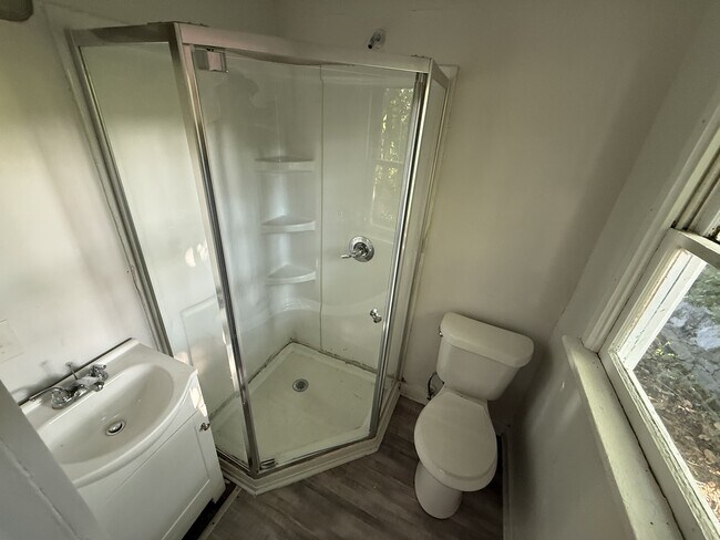 Foto del edificio - 1709 E 50th St